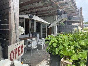 店舗裏の入り口です